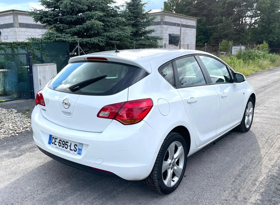 Opel Astra cena 21800 przebieg: 192000, rok produkcji 2012 z Kłecko małe 37